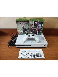 Consola Xbox One S hard 1Tb second-hand + 2 jocuri cadou: Devil May Cry HD Collection si Assassins Creed - The Ezio Collection 