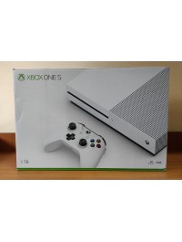 Consola Xbox One S hard 1Tb second-hand in cutie